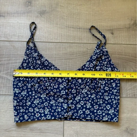 Princess Polly Navy Floral Crop Top - Picture 3 of 5